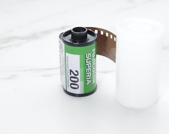 Fujifilm Superia 200 35-mm kleurenfilm: 36 opnamen (verlopen in mei 2011)