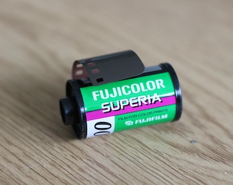 Fujifilm Superia 200 35-mm kleurenfilm – verlopen: ca. 2007 – 36 opnamen – Y2K-look