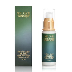Puede incluir: Una botella y una caja de producto cosmético. La botella es blanca con una bomba dorada y una tapa transparente. La caja y la botella presentan el texto "SELOVE LABORATORIES COSMETIQUE" y "FUTURE GLOW BALANCE" con texto en otro idioma. Contiene 30 ml.