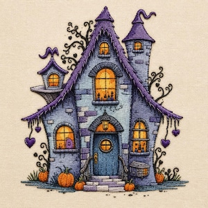 Könnte beinhalten: Eine Stickerei eines mehrstöckigen Hauses mit blau-violetten Steinmauern, einem spitzen violetten Dach und leuchtend orangefarbenen Fenstern. Das Haus hat eine zentrale blaue Tür, hängende violette Herzanhänger und orangefarbene Kürbisse am Boden.
