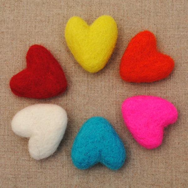 100% wool felt hearts - 6 pieces, choose your colours - Valentines crafts - handmade