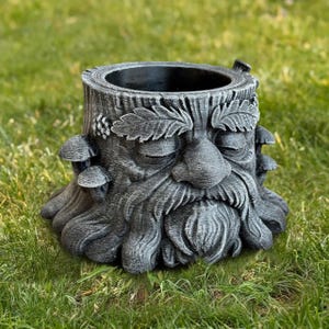 Green Man Planter Pot Garden Statue Face Flower Pot Outdoor Sculpture Tree Spirit Planter Figurine Rustic Lawn Ornament Patio Decor