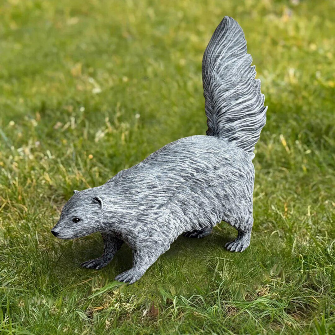 Concrete Skunk Sculpture Stone Yard Animal Statue Skunk Farmhouse ...