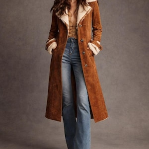 Abrigo largo de ante marrón con forro de piel de oveja para mujer: gabardina de invierno de estilo vintage