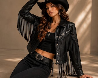 Schwarze Lederjacke mit Fransen, Western-Biker-Stil mit Nieten, kurzes Moto-Cowgirl-Outfit