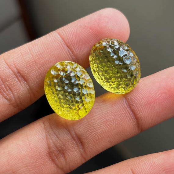 Natural Lemon Quartz Loose Gemstone, 37 Carat Oval Shape Honeycomb Cut, 19x15x9 mm, AAA Quality Stone for Jewelry , Ring or Pendant Stone.