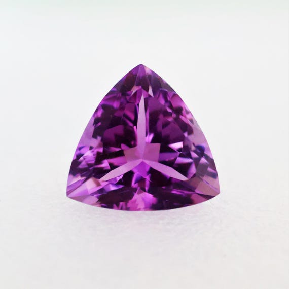 16.55 Ct Natural Purple Amethyst Trillion Cut Stone, 18x11 mm Triangular Faceted Gemstone for Ring, Pendant, Handmade Jewelry Design.