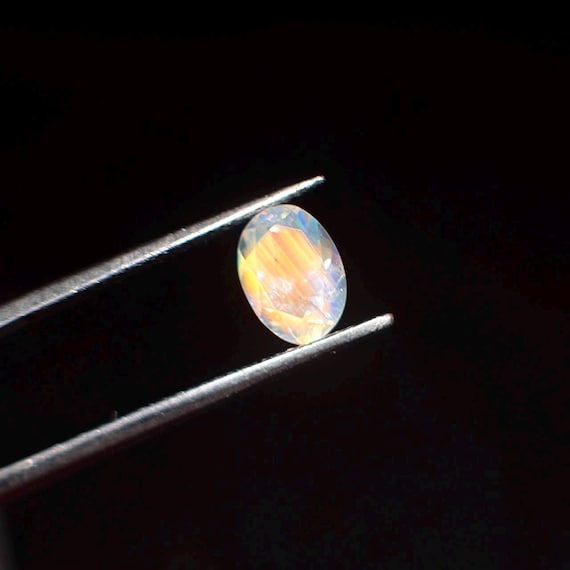 Natural Blue Flash Moonstone Loose Gemstone, 1.15 Carat Oval Faceted 8x5x4 mm Crystal for Jewelry Making, Ring Making Gemstone.
