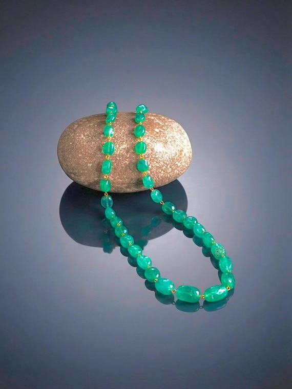 Green Emerald Tumble necklace for women, Plan Beryl Emerald necklace, AAA Emerald necklace, 925 Sterling silver necklace gift for her.