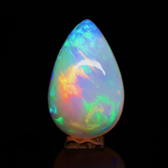 Natural White Opal Rainbow Fire, 15.20 Carat 22x14x9 MM, White Large Natural Opal Ethiopian Natural Gemstone, Gift For Her.