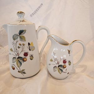 Royal Worcester Wild Strawberry Coffee Pot and Creamer Set – Fine Bone China