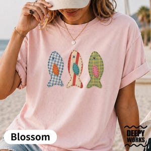 Comfort Colors® Summer Fish shirt, Faux Patchwork Quilted print fish tee, Sardine Beach shirt, Vintage Tee. Cool Women shirt. Summer Shirt.