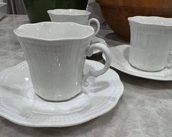 Mikasa Allura DH 900 Allura White Tea Cups & Saucers Vintage Rare 80s