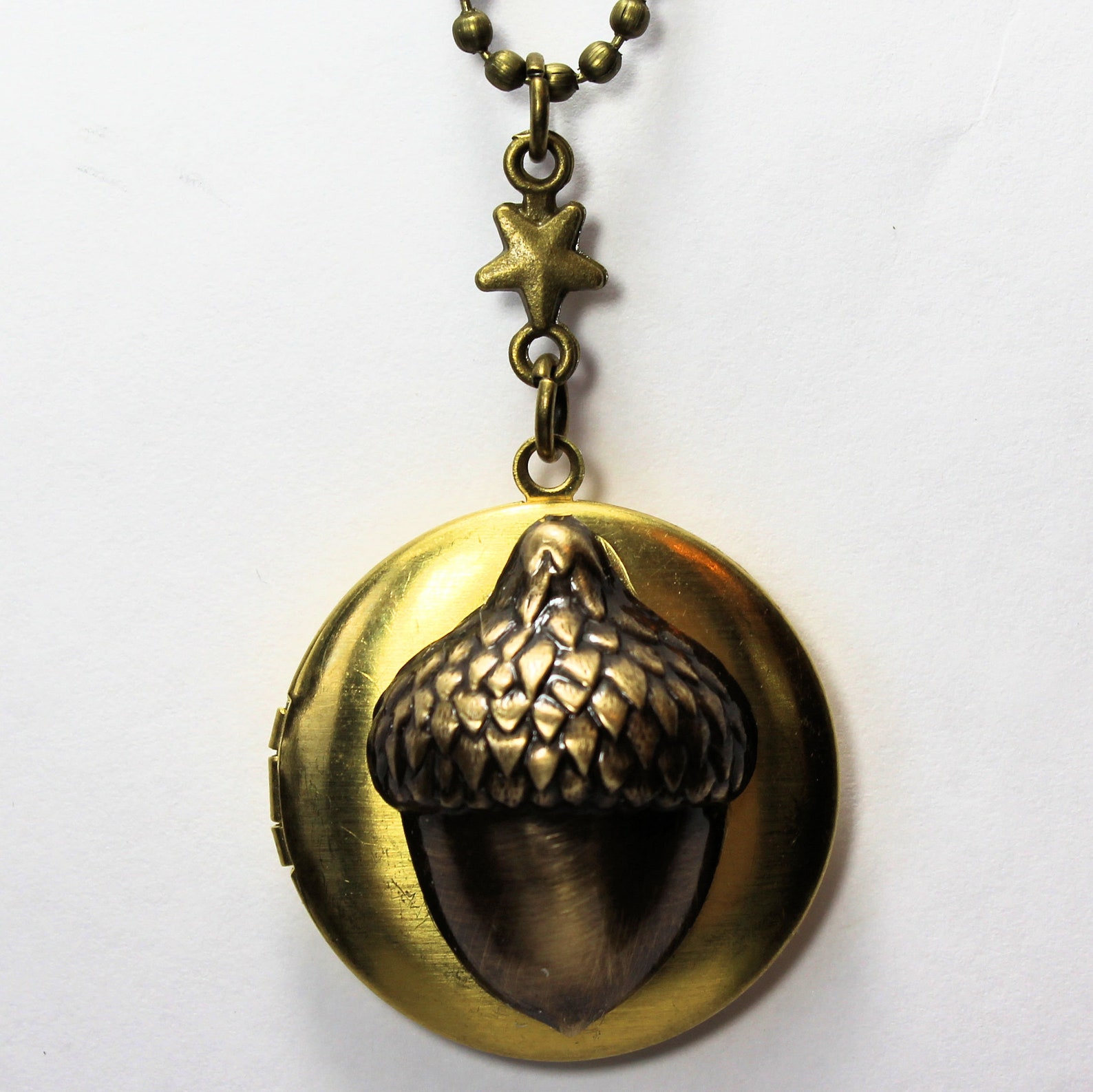Acorn With Hidden Thimble Peter Pan and Wendy Kisses Second Etsy Canada
