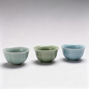 青磁瑠璃窯茶碗、日本風磁器カップ、手作り茶器、エレガントなギフト、お茶好きのためのヴィンテージ風セラミックカップ