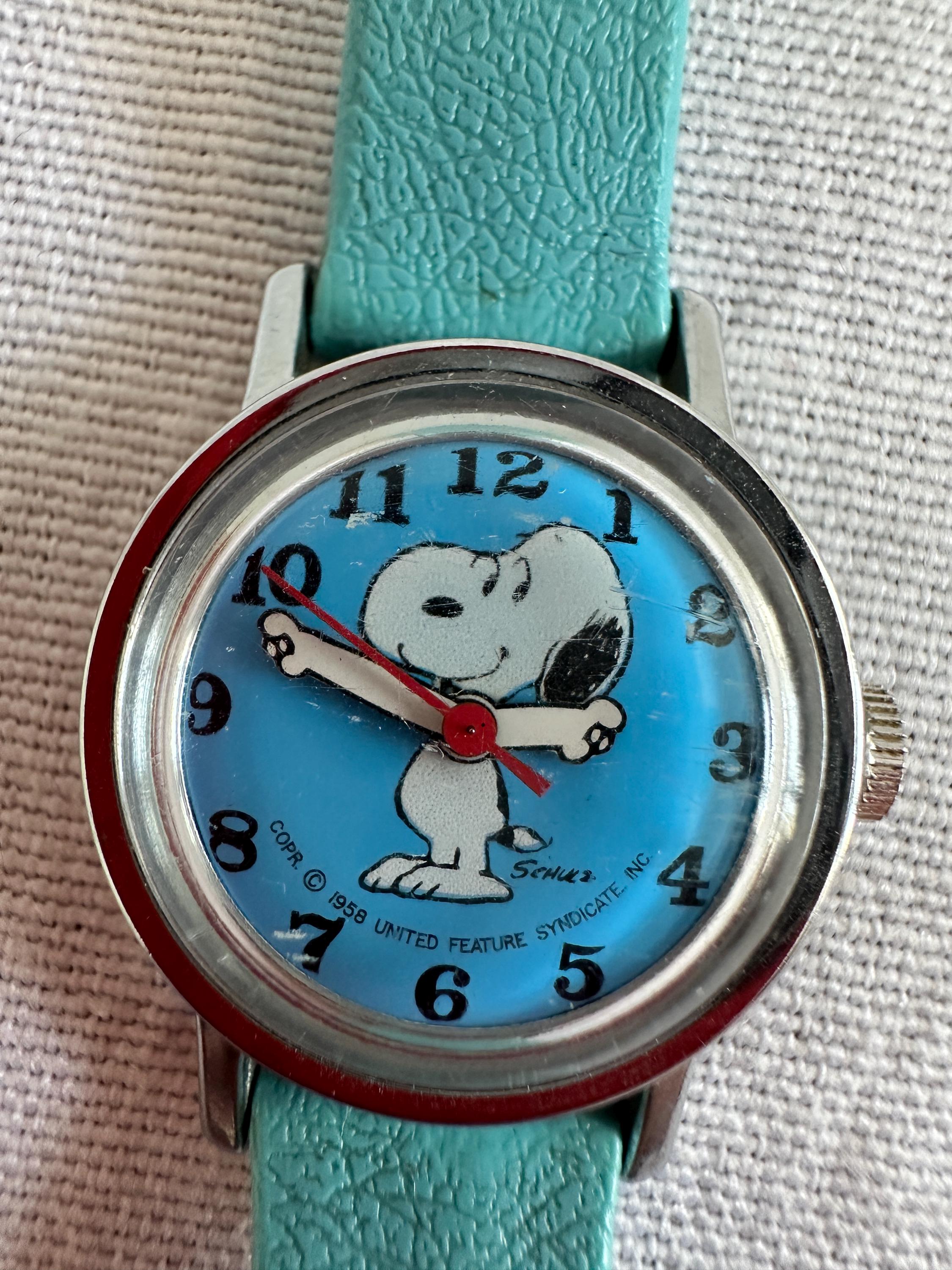 United Feature Syndicate Snoopy - Etsy