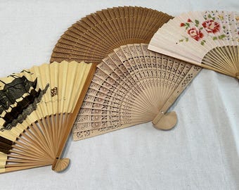 Lote de 4 abanicos japoneses antiguos - Incluye una pieza de Kiyoshi Saito, de la colección Northwest Orient Art.