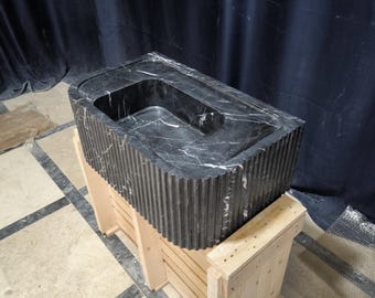 Lavabo de mármol Nero Marquina de 71 cm (28") con borde estriado, montado en la pared / Lavabo de baño de piedra negra / Lavabo de tocador flotante de lujo / Lavabo de diseño