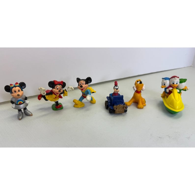 Lot Vintage Disney Mickey & Minnie Mouse PVC Figuren Superheld Space Pluto Goofy Bild 1