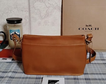 Vintage Coach Equestrian Zip Bag British Tan Brass Style - 9802  Strap and Hang Tag