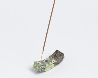 Smile gemstone incense holder - serpentine green