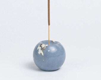Gemstone sphere incense holder - celestina