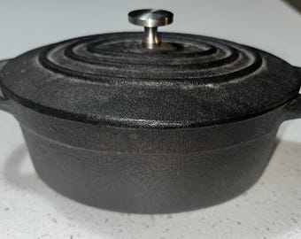 Vintage Heritage Mini Cast Iron Dutch Oven | Single Serve Cookware