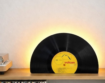 Lampada decorativa in vinile, luce notturna vintage fatta a mano, regalo per amanti della musica, decorazione con dischi riciclati, lampada da tavolo LED retrò, musica di metà secolo