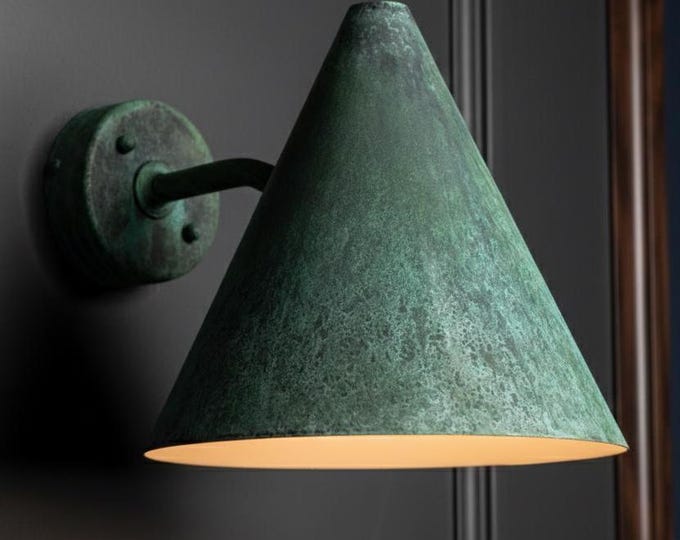 Handcrafted Brass Cylinder Wall Light - Contemporary Gold Sconce - Luxury Interior Lighting - Professional Wall Mounted Lamp