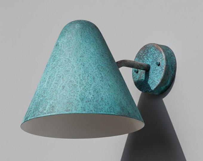 Handcrafted Brass Cylinder Wall Light - Contemporary Gold Sconce - Luxury Interior Lighting - Professional Wall Mounted Lamp