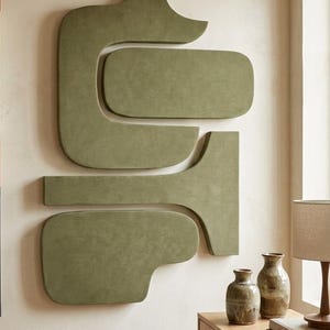 Rzeźba ścienna 3D organiczna, teksturowany panel abstrakcyjny w kolorze oliwkowozielonym, nowoczesny minimalistyczny wystrój