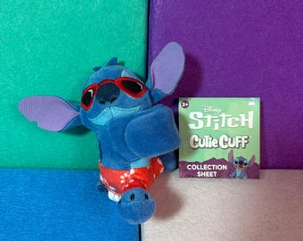 Disney Stitch Cutie Cuff Okulary przeciwsłoneczne i kąpielówki Pluszowa bransoletka z klapką Seria 2