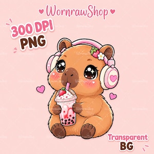 Op de afbeelding: Een digitale illustratie van een bruine capibara met roze koptelefoon met hartjes, die een aardbeien boba-thee drinkt. De afbeelding bevat de tekst WornrawShop, 300 DPI PNG en Transparent BG, omringd door kleine roze hartjes.