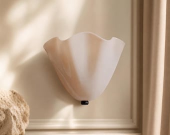 Lámpara de pared Wabi Sabi – Aplique LED de cristal tintado con diseño de bayas de colores, estilo Art Déco japonés, casquillo E14 para sala de estar, dormitorio y comedor.