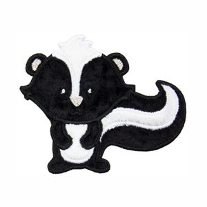 Skunk Patch - Animal Patch - Iron on patch - Sew on patch - Applique patch
