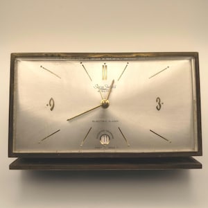 Mid-Century Modern Swiza Sheffield Brass Desk Clock – Rare Automatic Calendar – 1960s Swiss