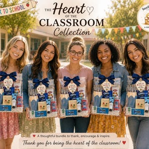 Peut inclure: Un coffret cadeau intitul&eacute; The Heart of the Classroom, comprenant un pot &agrave; crayons bleu, des biscuits Oreo, du chewing-gum Orbit, des lingettes Wet Ones et d'autres collations. Chaque panier est emball&eacute; dans du plastique avec un n&oelig;ud bleu marine.