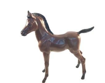 Juguete de plástico de caballo/pony del oeste Louis Marx, vintage de 1966.