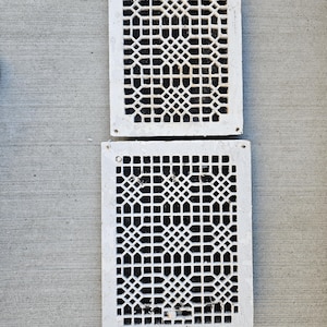 Tuttle Bailey Antique Vintage Cast Iron Heater Floor Grates Work Great