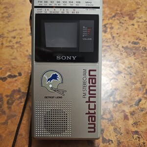 りさ様ジャンク品SONY ウォークマンWM-F30 TV.FM.AMチューナー Sony Watchman FD-30A Mini Tv FM Stereo AM Silver Receiver Detroit