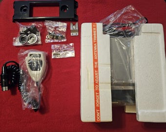 Audiovox 23 Ch. CB Car Radio Transceiver  Am Fm MPX 8 Track Stereo Mcb-6000 NOS