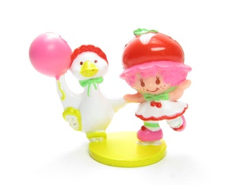 Cherry Cuddler Roller Skating with Gooseberry Vintage Strawberry Shortcake PVC Miniature Figurine - RARE