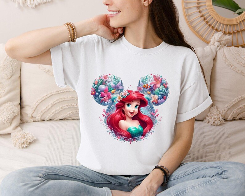 Camiseta Comfort Colors® de La Sirenita, Camisetas de Princesas Disney, Camiseta de Ariel la Sirenita, Camiseta Disney de Ariel, Camiseta Disney para Mujer, Camiseta Comfort imagen 2
