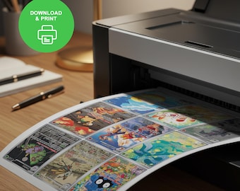 Puede incluir: Una impresora imprime una hoja de cromos coloridos. Las tarjetas presentan varias ilustraciones y diseños. Un círculo verde con las palabras "DOWNLOAD & PRINT" y un icono de impresora está en la esquina superior izquierda.