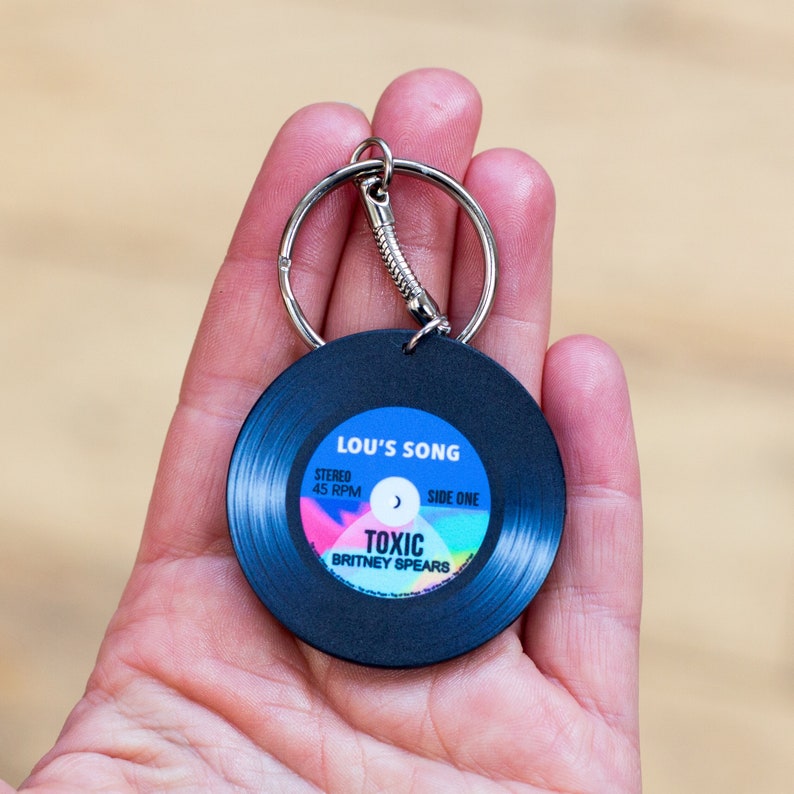 Personalised Song Keyring, Custom Song Keychain, Personalised Keyring Gift, Vinyl Lover Gift, Record Lover Gift, Favourite Song bild 3