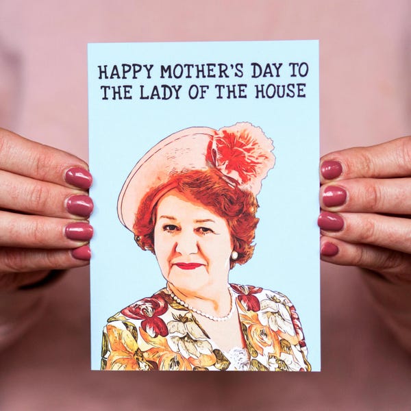 Tarjeta divertida para el Día de la Madre con Hyacinth Bucket, tarjeta para el Día de la Madre con una comedia de los 90, tarjeta divertida para el Día de la Madre con la Señora de la Casa.