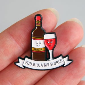 Red Wine Enamel Pin Badge, Best Friend Gift, Enamel Pin, Gift for Friend, Friendship Pin Badge, Wine, Friend Gift, Red Wine, Wine Gift