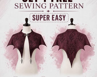 Könnte beinhalten: Ein dunkelburgunderfarbenes Capelet mit schwarzem Damastmuster, einem geschwungenen Saum und einem dekorativen Metallverschluss am Halsausschnitt. Der Text GET 1 FREE SEWING PATTERN SUPER EASY steht über dem Kleidungsstück auf den Schaufensterpuppen.