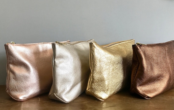 METALLIC MAKE-UP POUCH SMALL CHAMPAGNE METALLIC MAKE-UP POUCH SMALL CHAMPAGNE