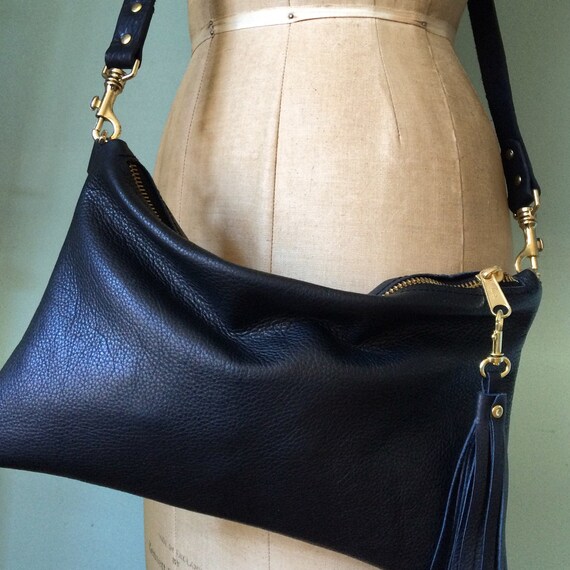 simple black purse